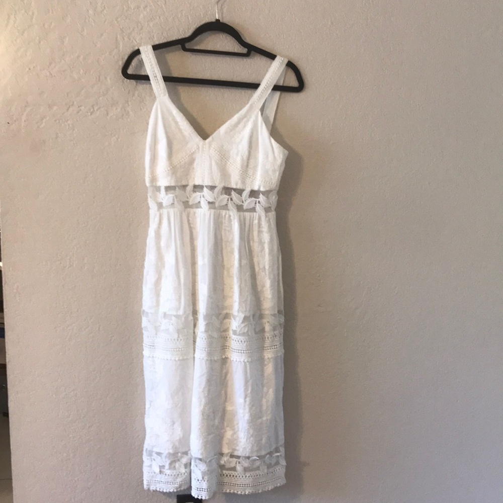 NWT Chelsea Violet summer dress. Size 4.